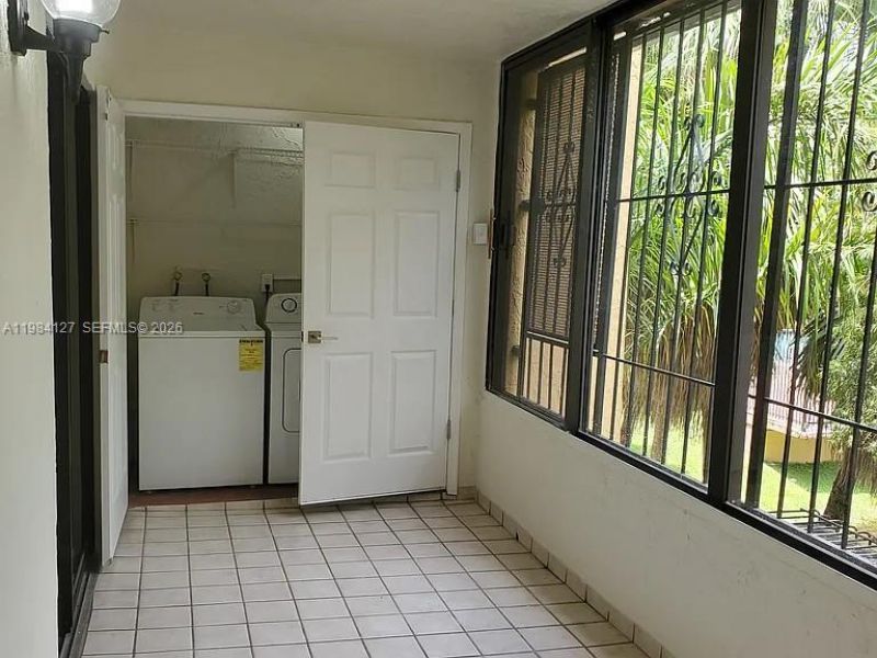 10885 NW 7th St, Unit 21-33, Miami, FL 33172 Photo