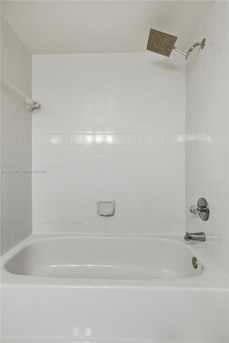 10885 NW 7th St, Unit 21-33, Miami, FL 33172 Photo