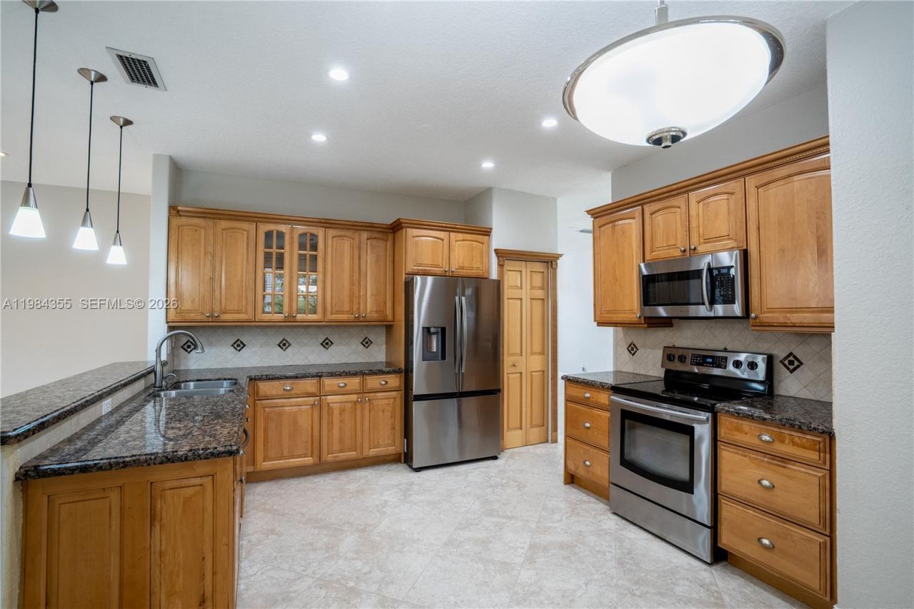 17809 NW 16th St , Unit 17809, Pembroke Pines, FL 33029 Photo