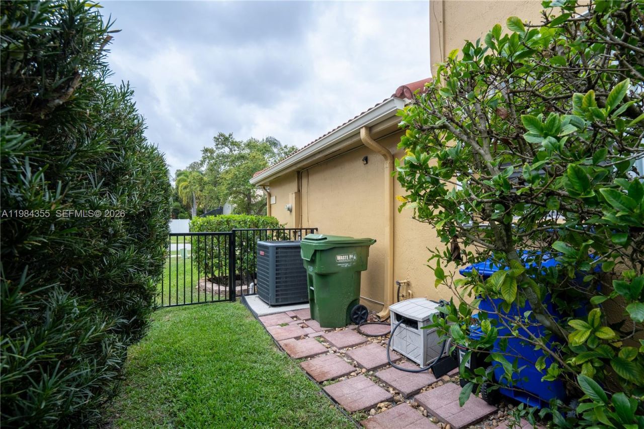 17809 NW 16th St , Unit 17809, Pembroke Pines, FL 33029 Photo