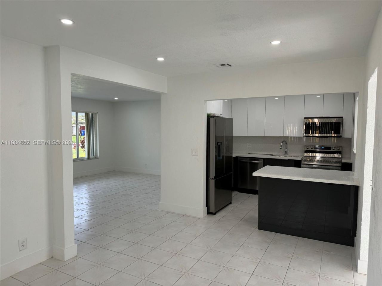 2400 N 57th Way, Hollywood, FL 33021 Photo