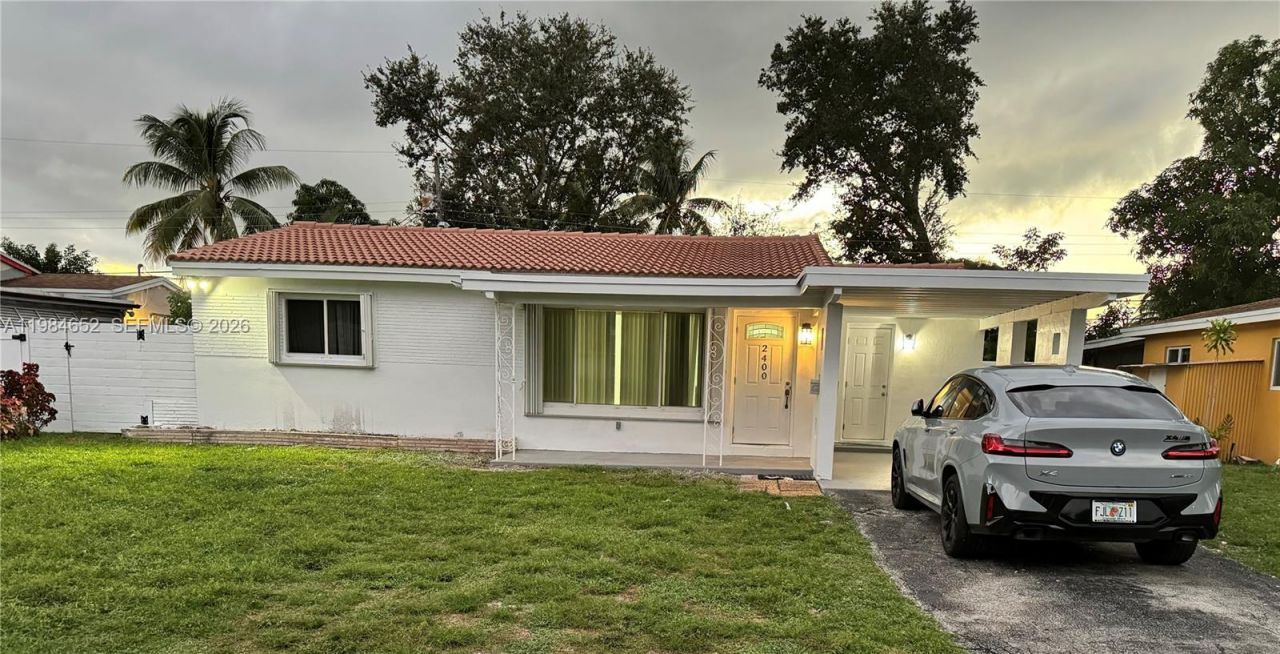 2400 N 57th Way, Hollywood, FL 33021 Photo