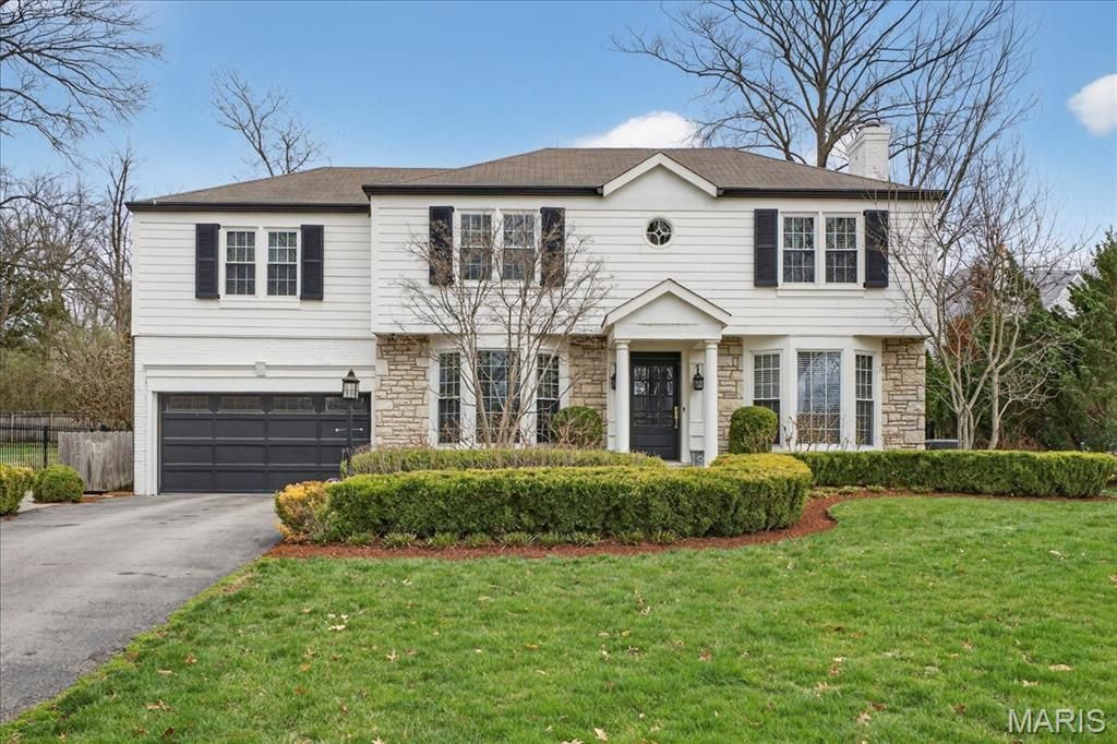 10 Daniel Road, Saint Louis, MO 63124 Main Photo