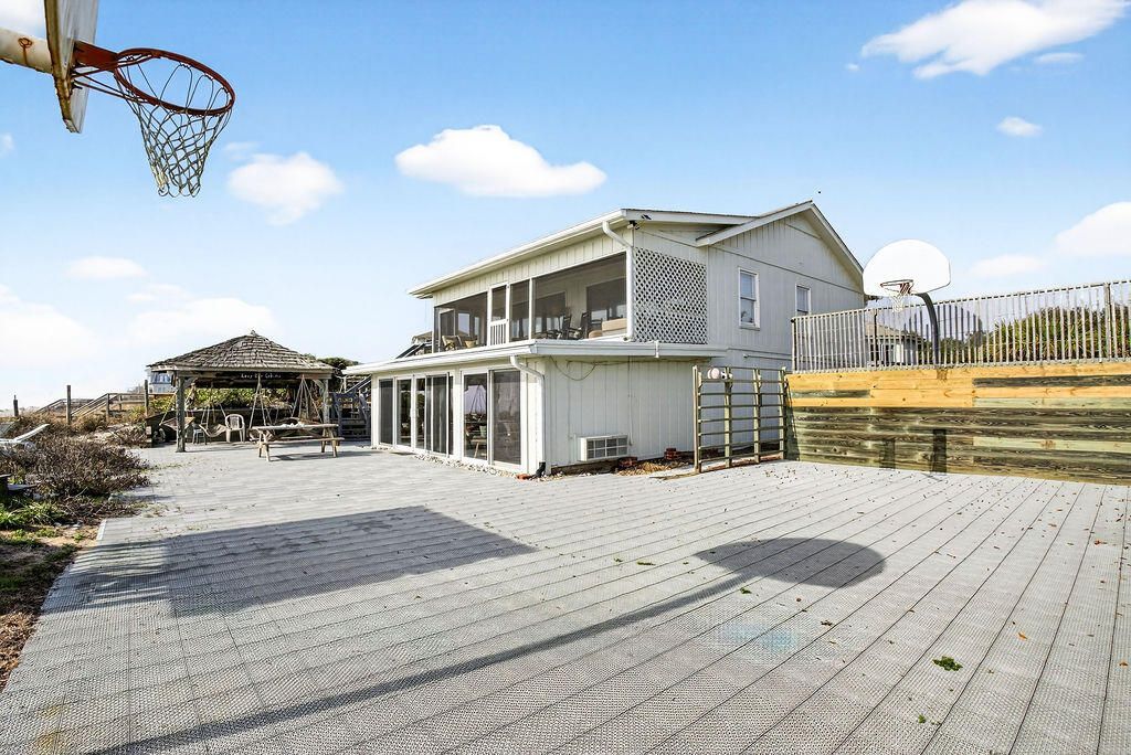 472 Myrtle Avenue Photo 31