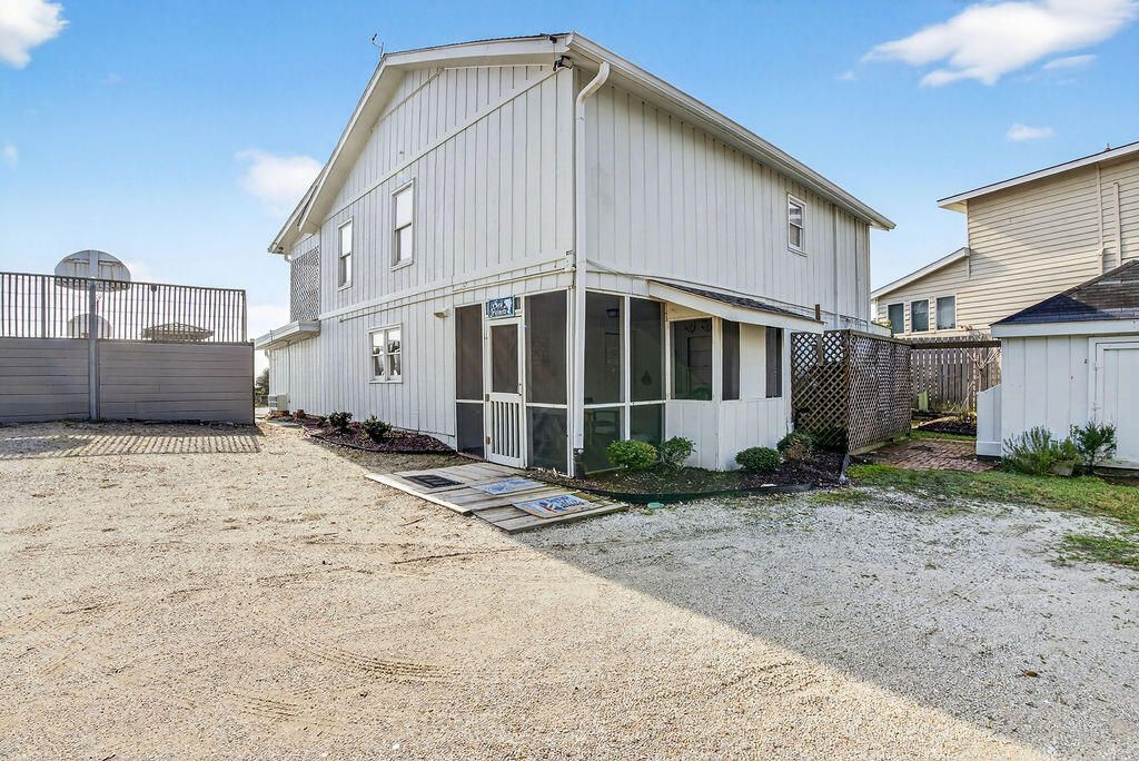 472 Myrtle Avenue Photo 44