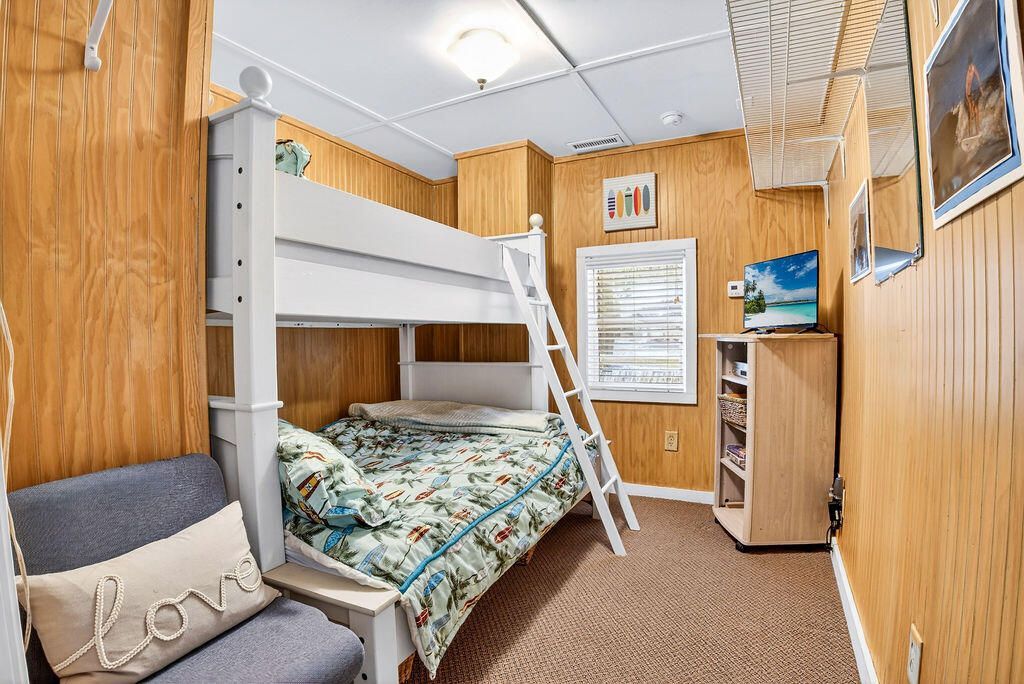 472 Myrtle Avenue Photo 49