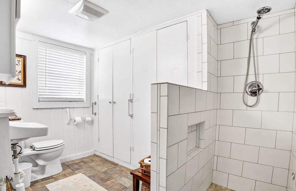 472 Myrtle Avenue Photo 68