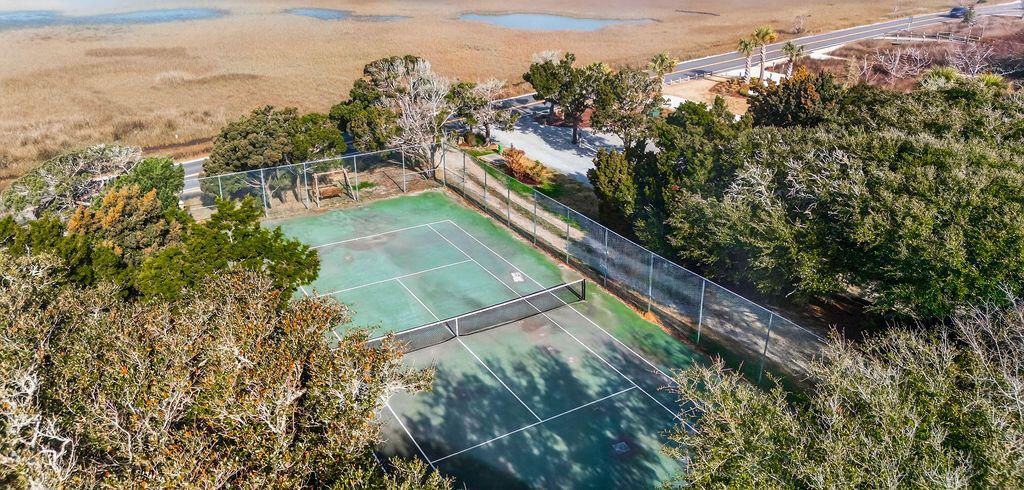 472 Myrtle Avenue Photo 9