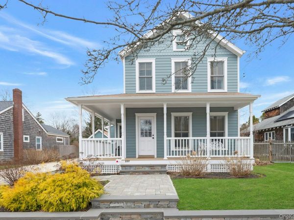 237 6th Street, Greenport, NY 11944