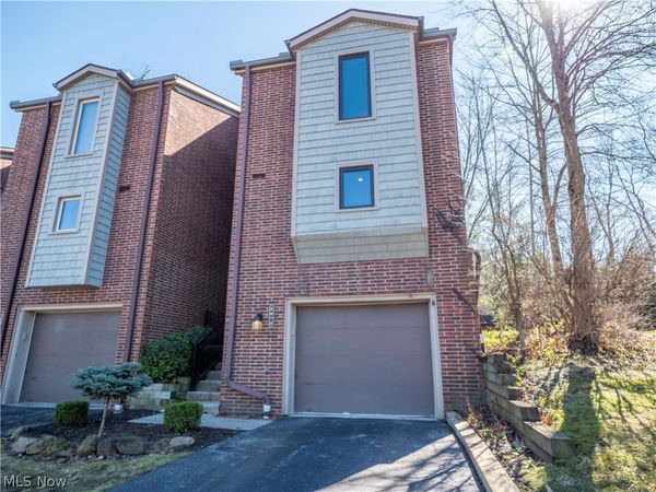 6878 W Fitzwater Road, Unit 41, Brecksville, OH 44141