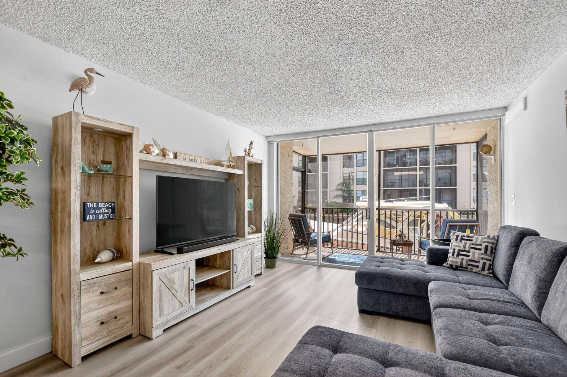 8 Royal Palm Way, Unit 107, Boca Raton, FL 33432 Photo