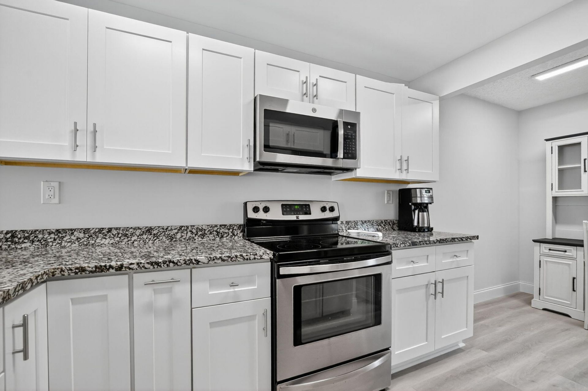 8 Royal Palm Way, Unit 107, Boca Raton, FL 33432 Photo