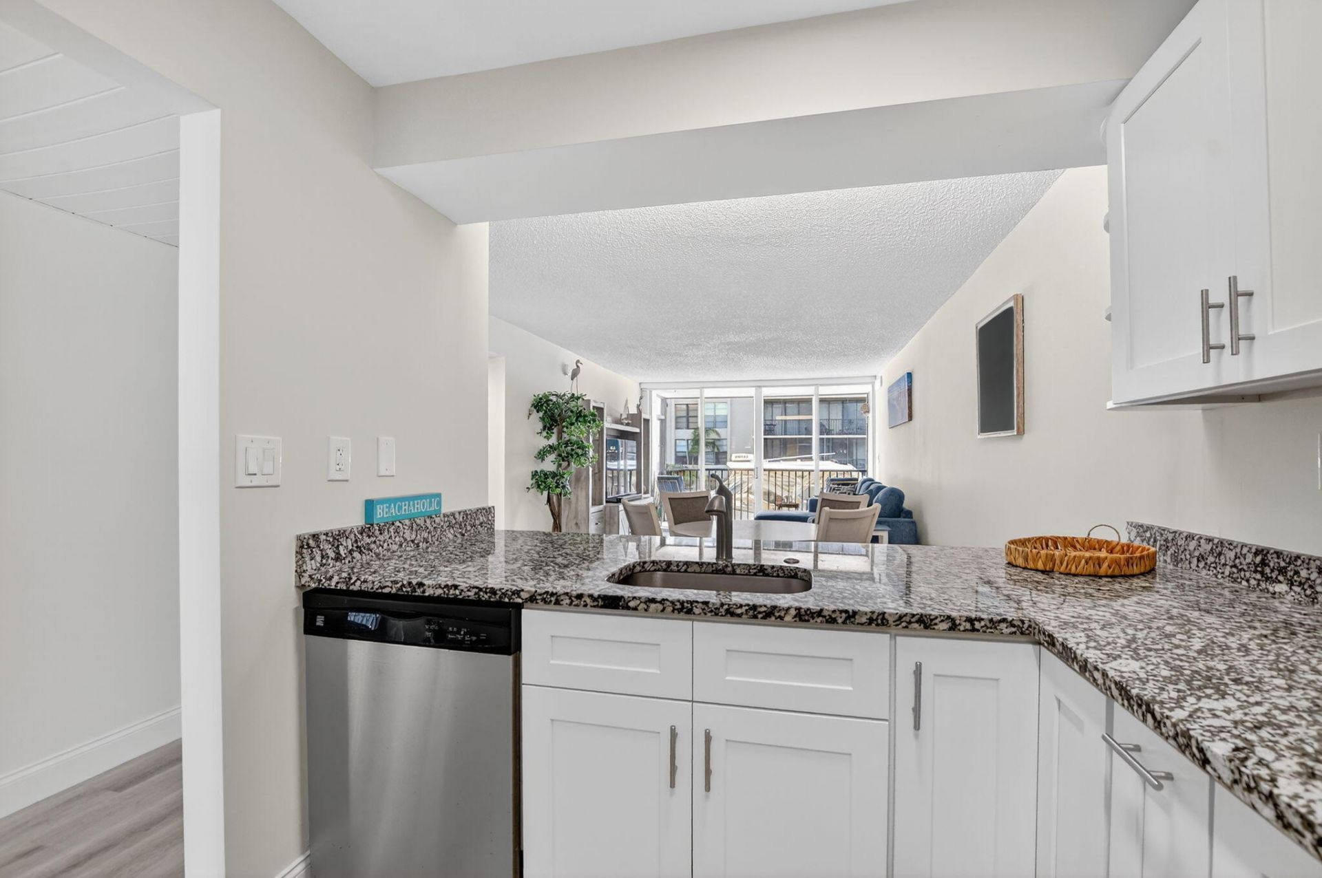 8 Royal Palm Way, Unit 107, Boca Raton, FL 33432 Photo