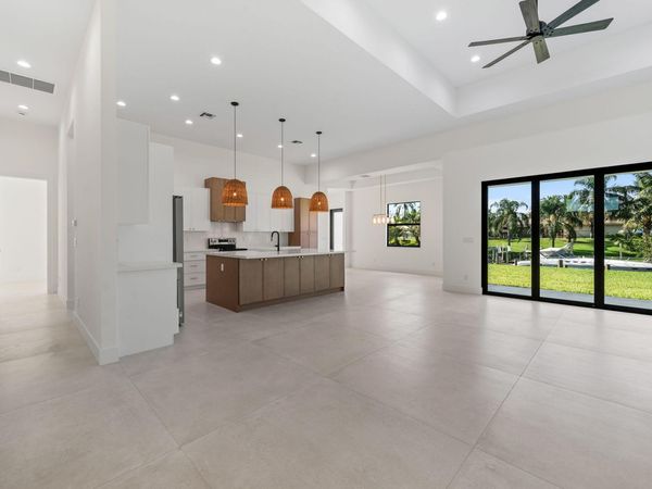 632 SE Seahouse Drive, Port St. Lucie, FL 34983