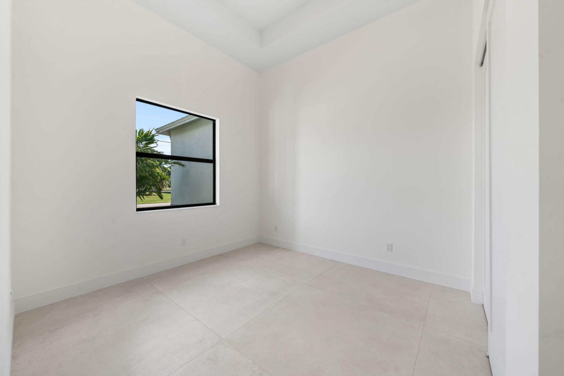632 SE Seahouse Drive, Port Saint Lucie, FL 34983 Photo