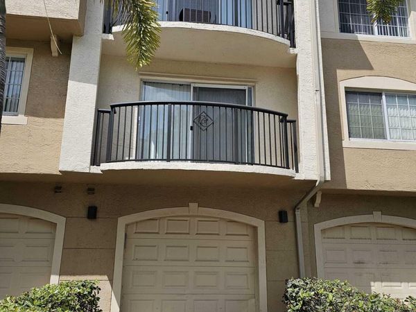 1100 S Crestwood Court S, Unit 1116, Royal Palm Beach, FL 33411