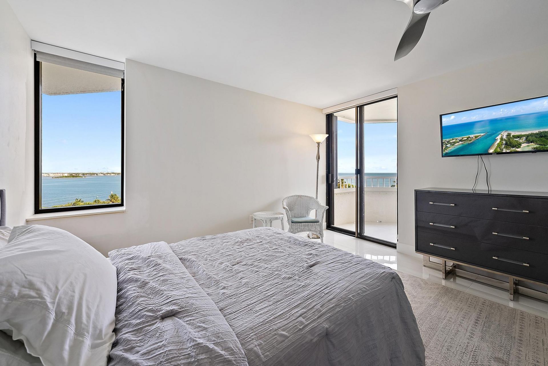 5070 N Ocean Drive, Riviera Beach, FL 33404 Photo