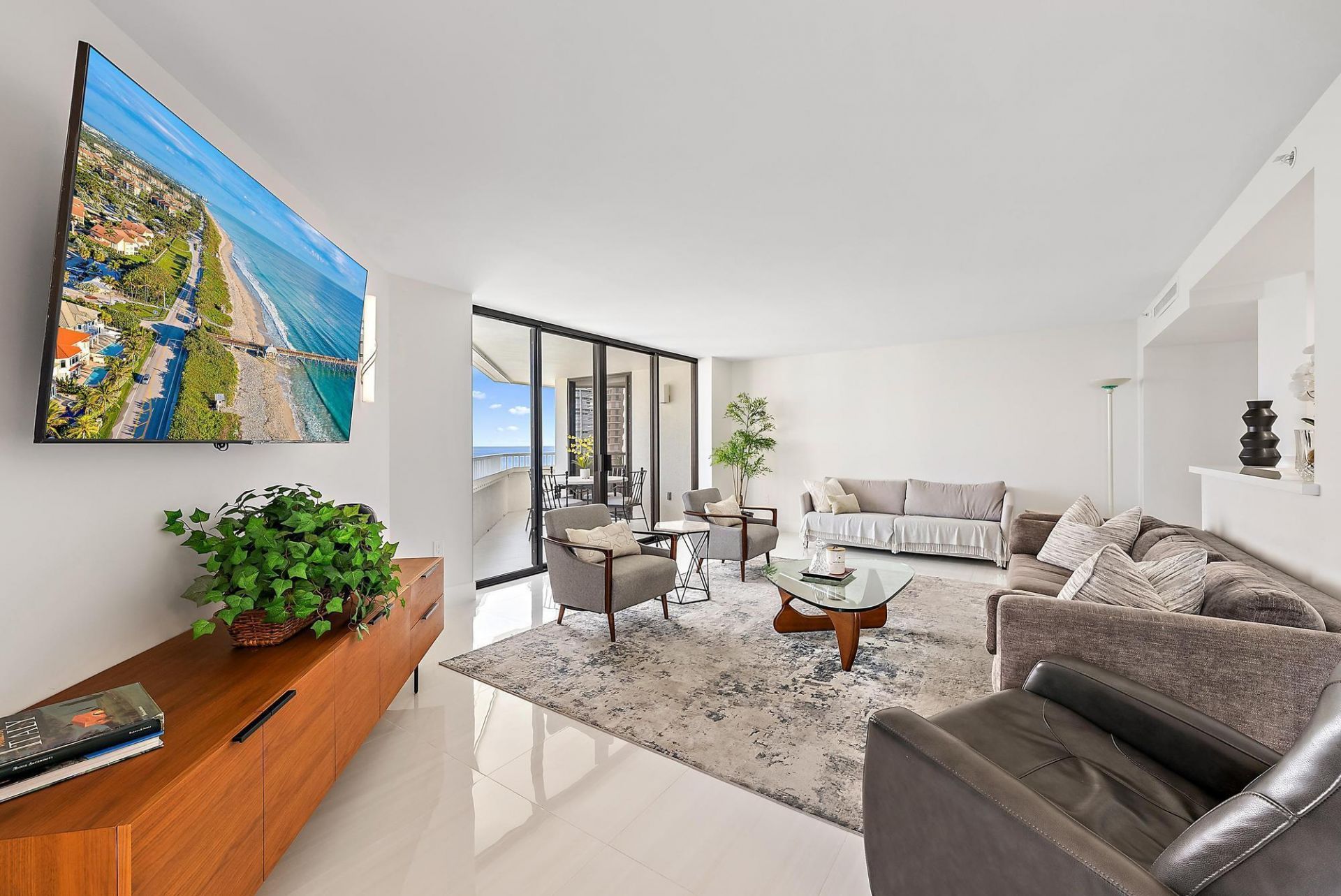 5070 N Ocean Drive, Riviera Beach, FL 33404 Photo