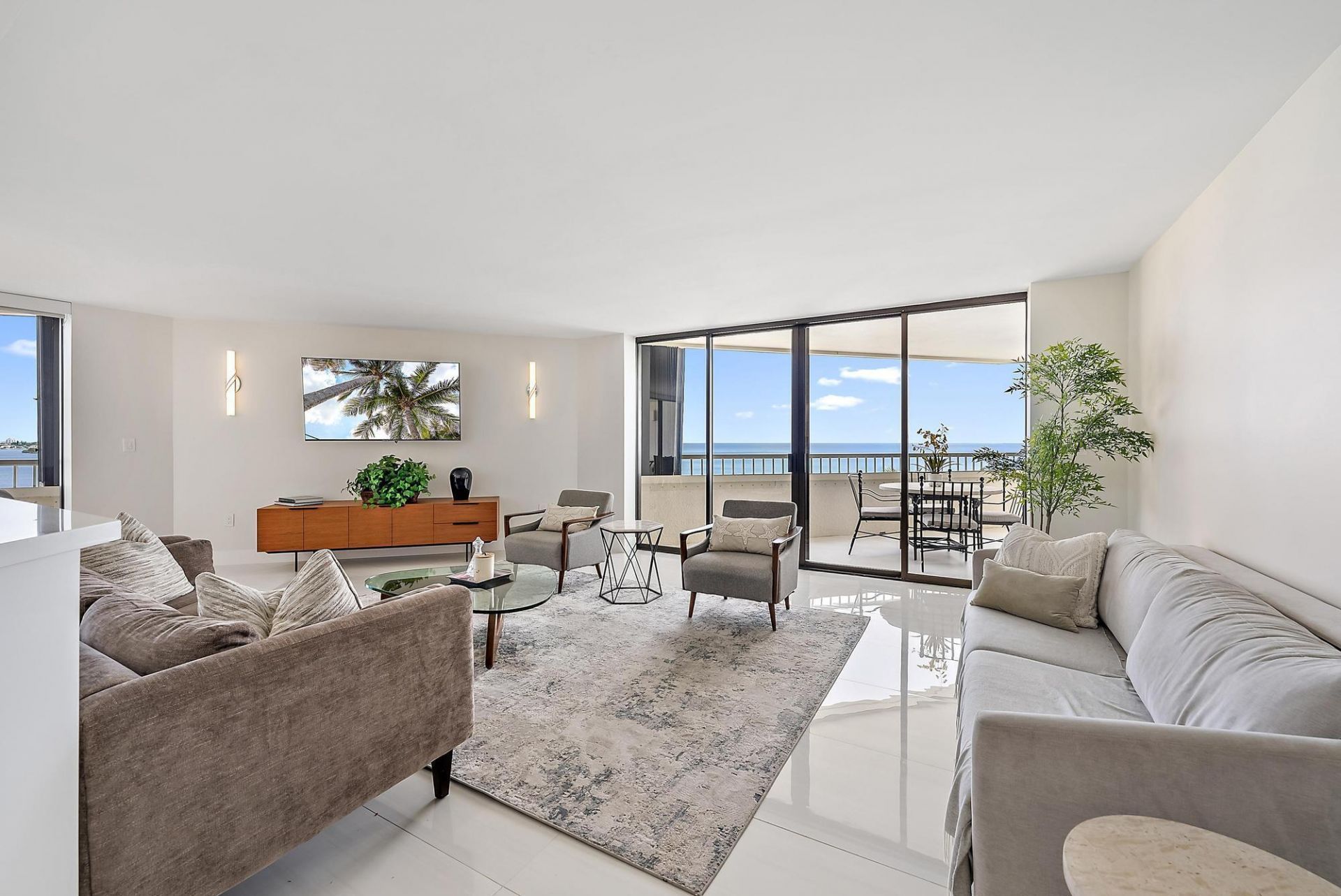 5070 N Ocean Drive, Riviera Beach, FL 33404 Photo