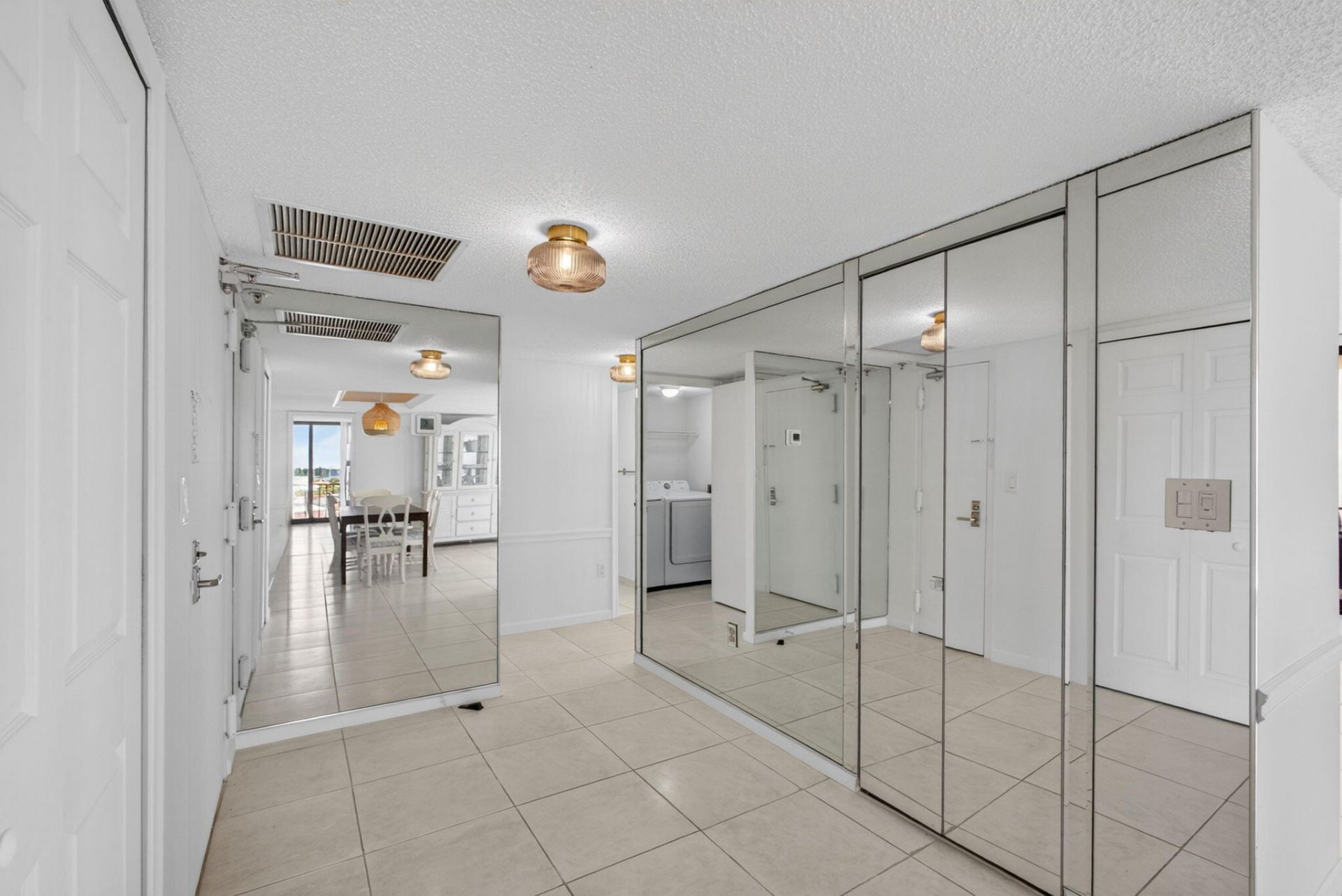 4200 N Ocean Drive, Unit 2-804, Singer Island, FL 33404 Photo