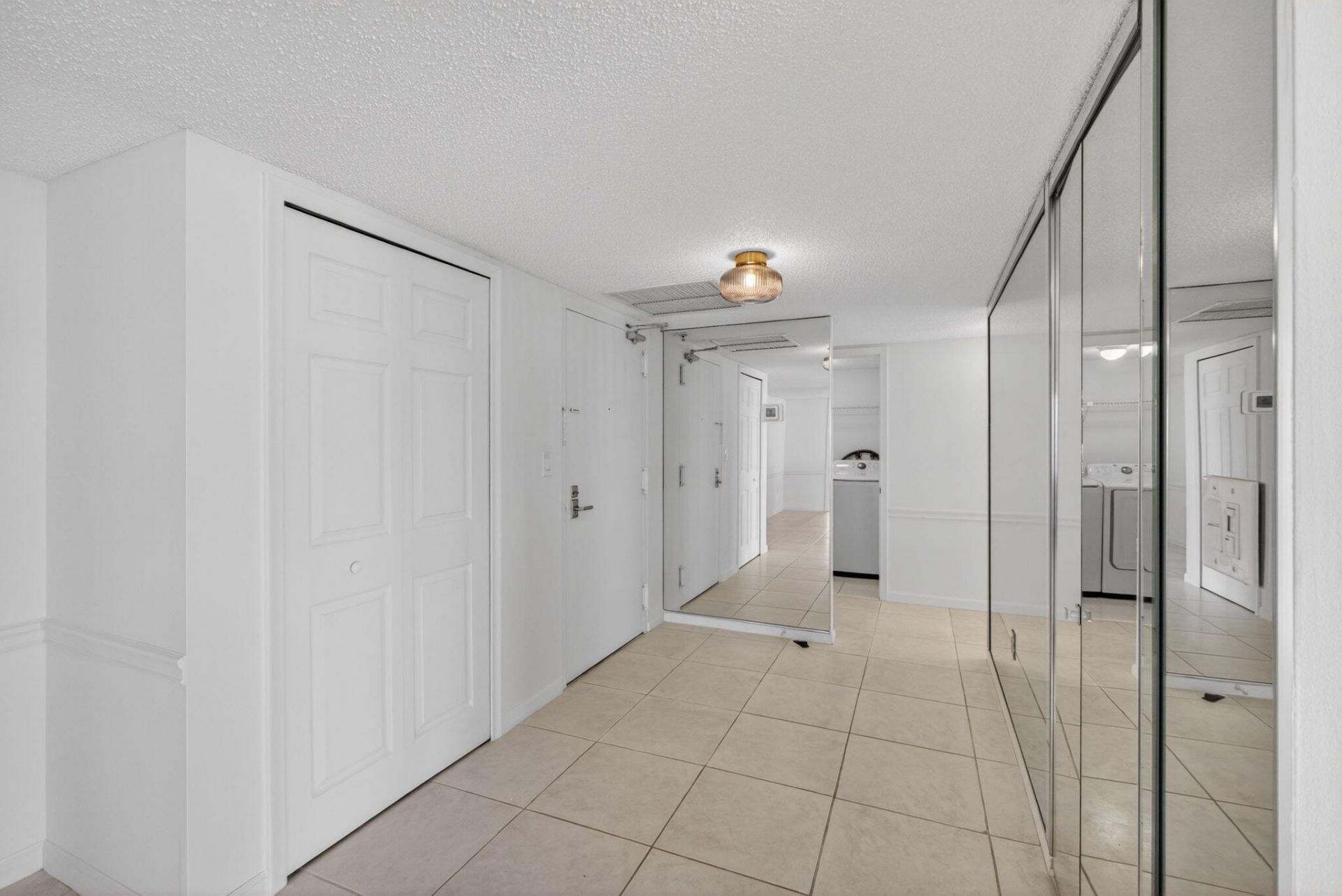 4200 N Ocean Drive, Unit 2-804, Singer Island, FL 33404 Photo