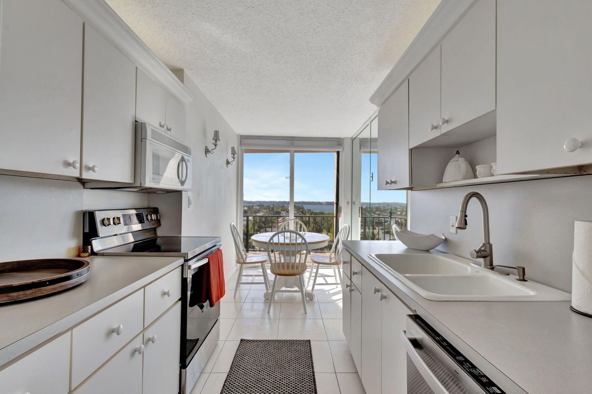 4200 N Ocean Drive, Unit 2-804, Singer Island, FL 33404 Photo