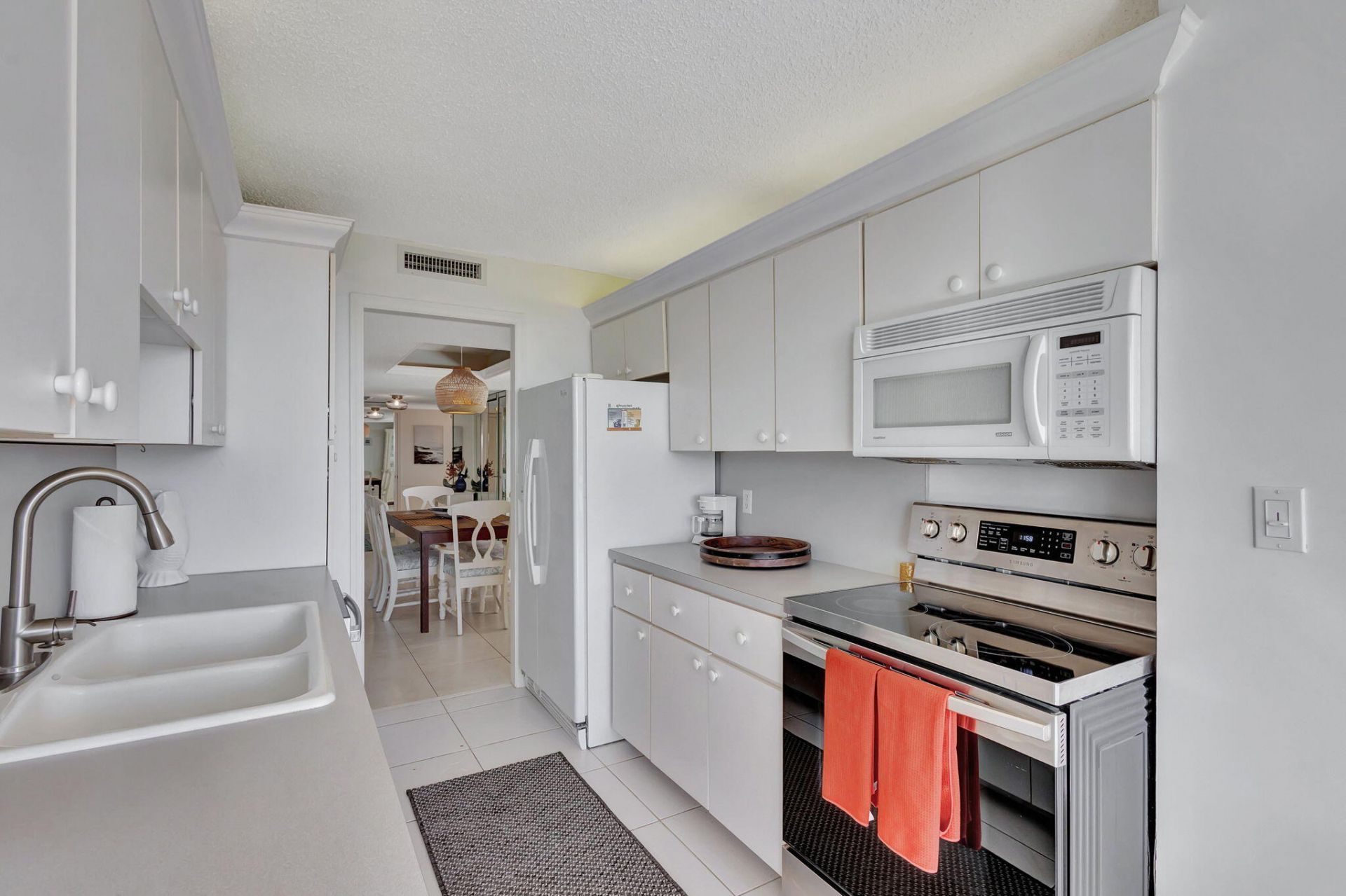 4200 N Ocean Drive, Unit 2-804, Singer Island, FL 33404 Photo