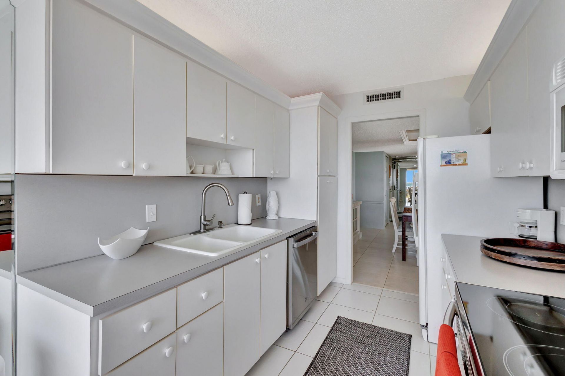 4200 N Ocean Drive, Unit 2-804, Singer Island, FL 33404 Photo