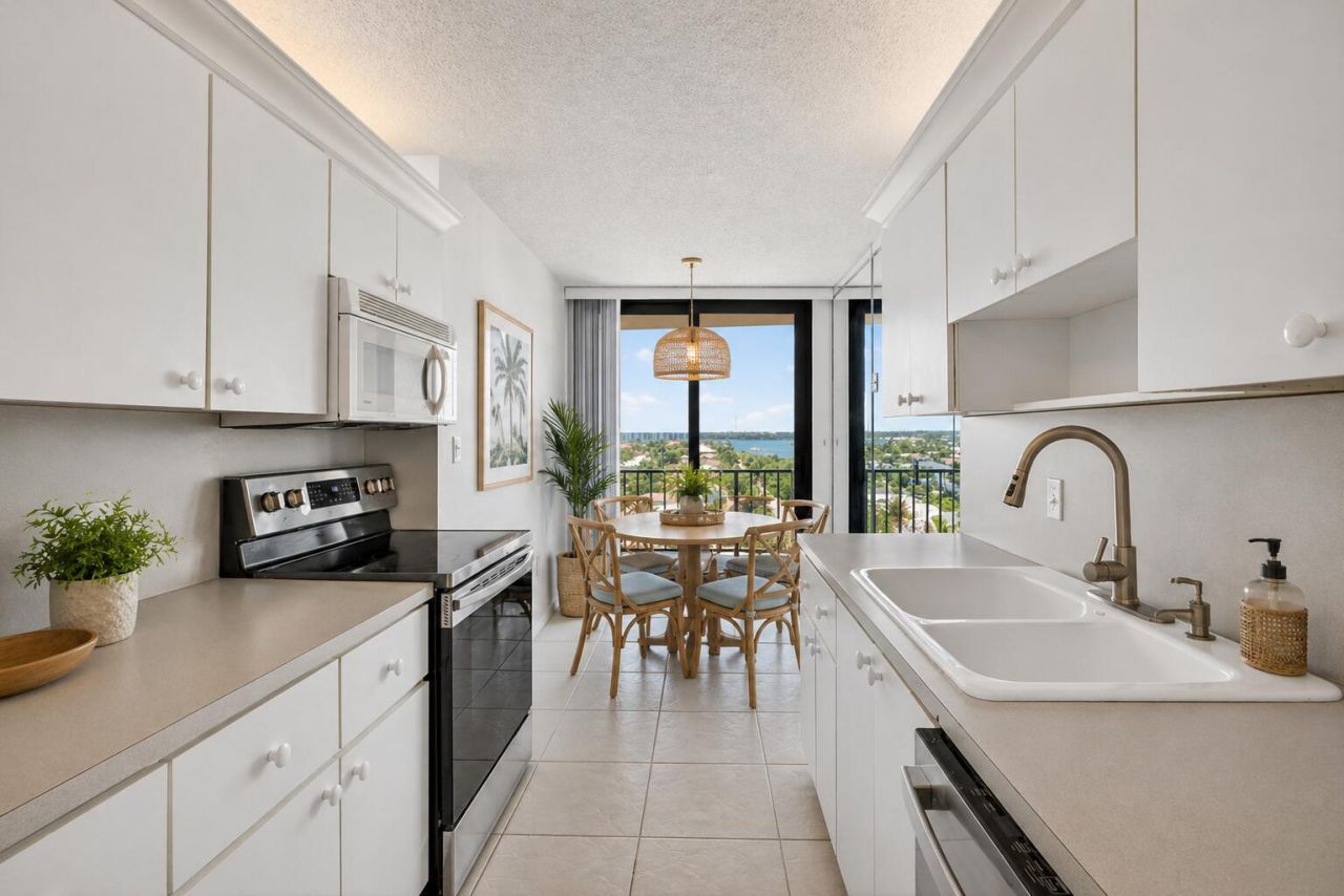 4200 N Ocean Drive, Unit 2-804, Singer Island, FL 33404 Photo