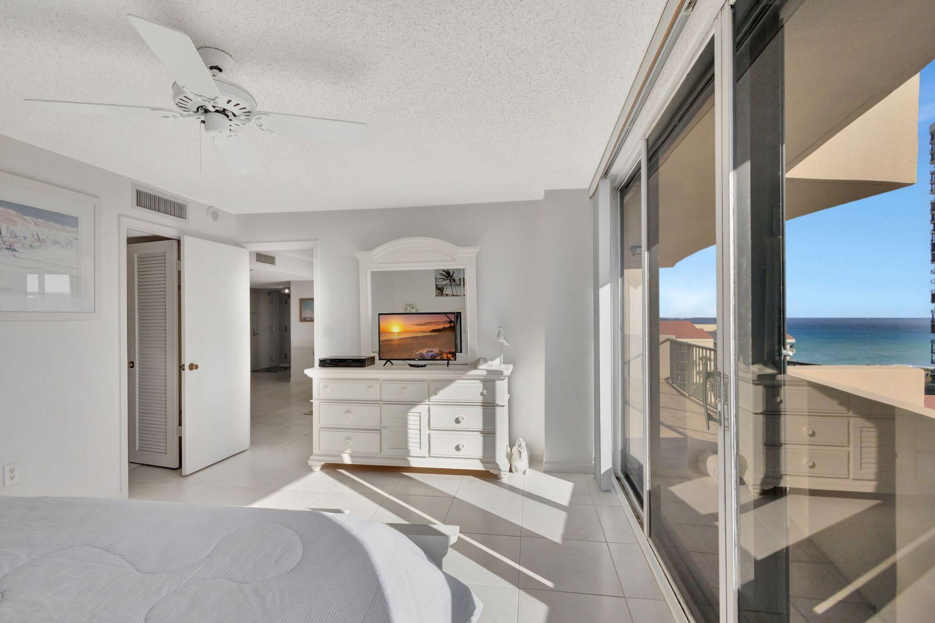 4200 N Ocean Drive, Unit 2-804, Singer Island, FL 33404 Photo