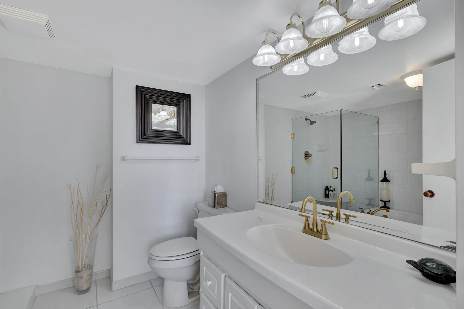 4200 N Ocean Drive, Unit 2-804, Singer Island, FL 33404 Photo