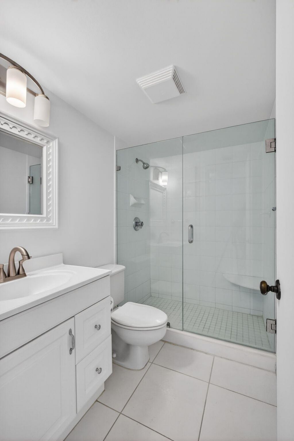 4200 N Ocean Drive, Unit 2-804, Singer Island, FL 33404 Photo