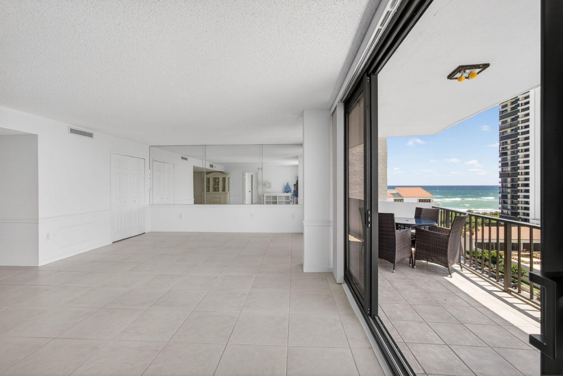 4200 N Ocean Drive, Unit 2-804, Singer Island, FL 33404 Photo