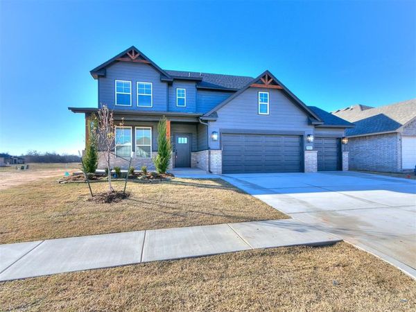 7701 Three Woods Lane, Yukon, OK 73099