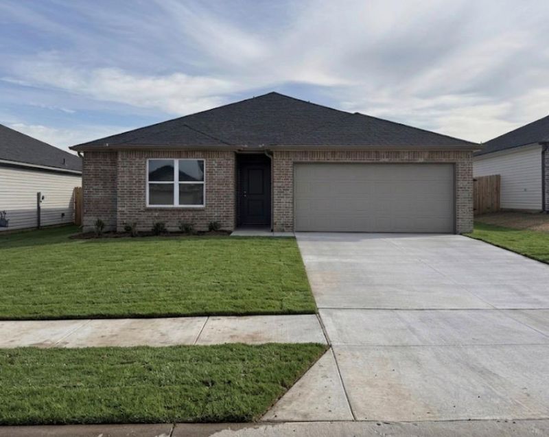 2021 Chandler Meadows Drive, Chandler, OK 74834 Main Photo