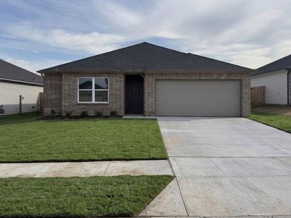 2021 Chandler Meadows Drive, Chandler, OK 74834