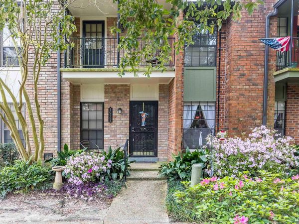 1927 W Magna Carta Dr, Baton Rouge, LA 70815