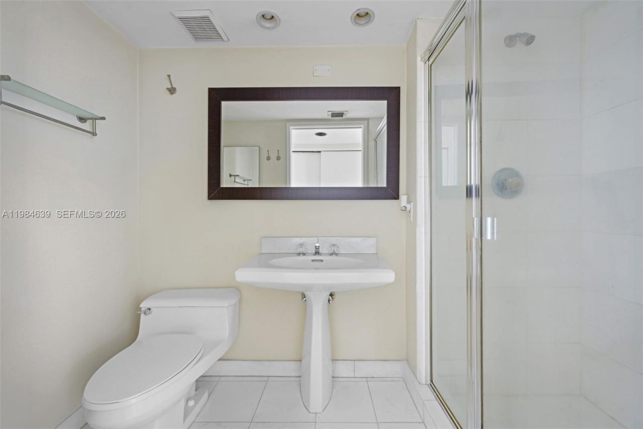 19101 NE 36th Ct , Unit 2006, Aventura, FL 33180 Photo