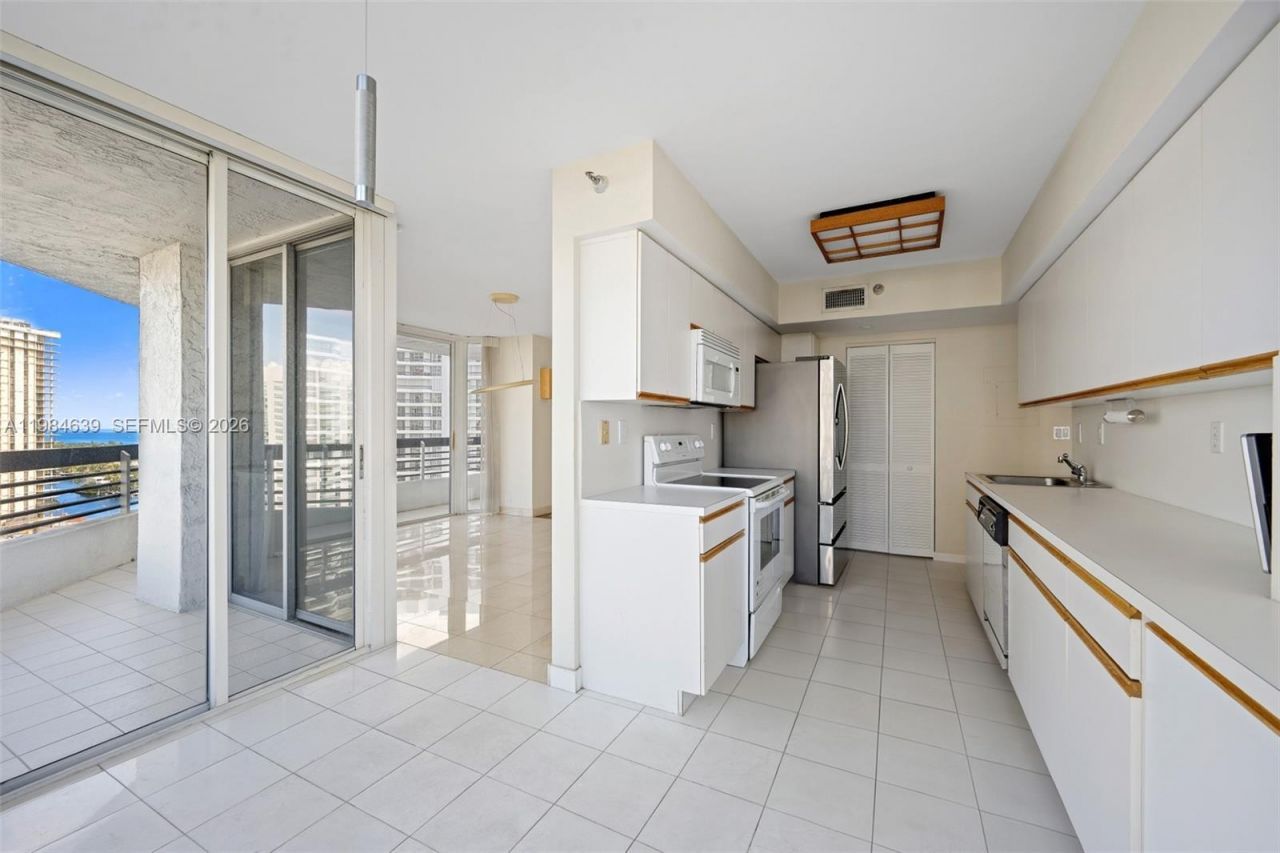 19101 NE 36th Ct , Unit 2006, Aventura, FL 33180 Photo