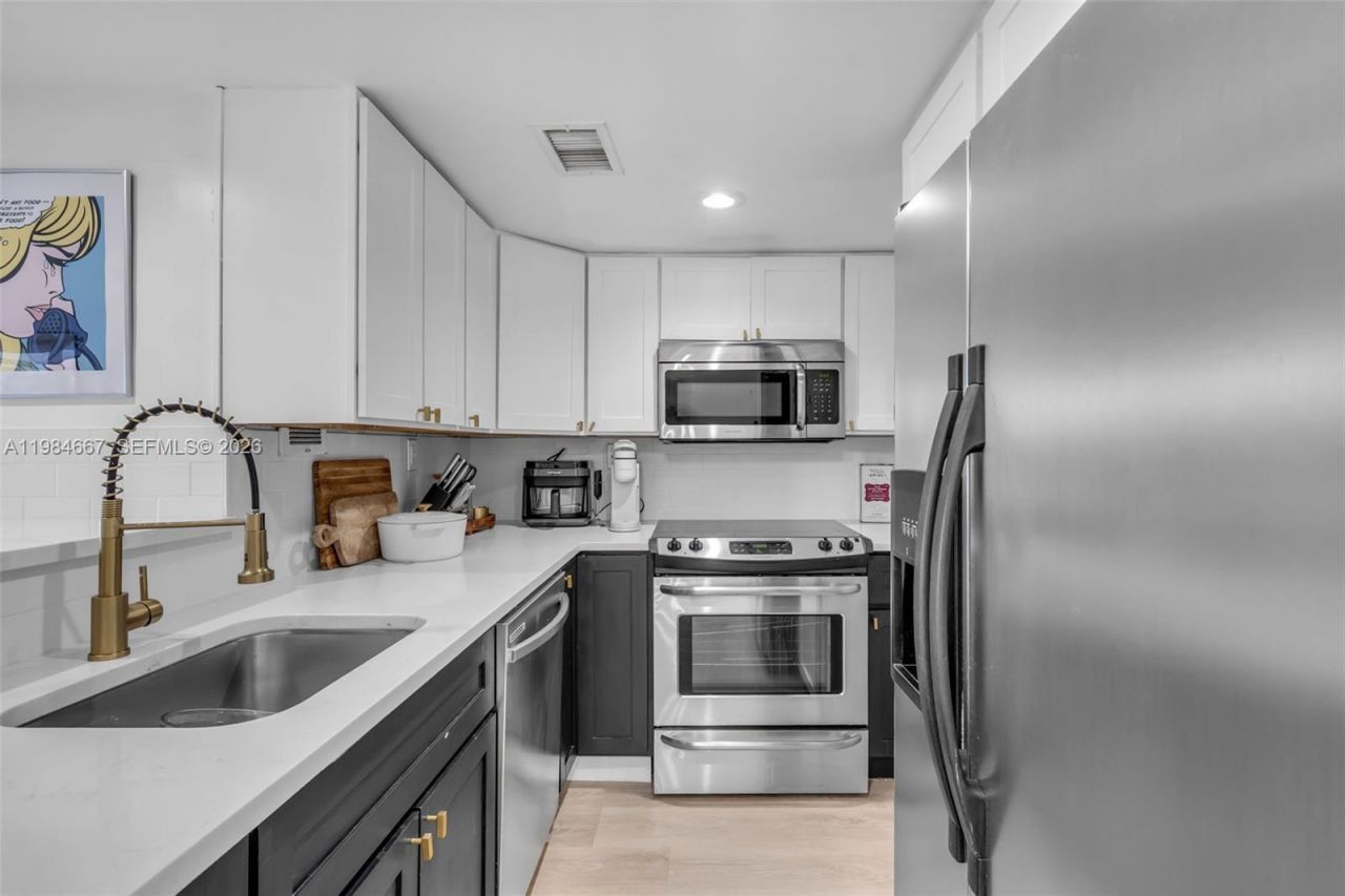 1200 West Ave , Unit 308, Miami Beach, FL 33139 Photo