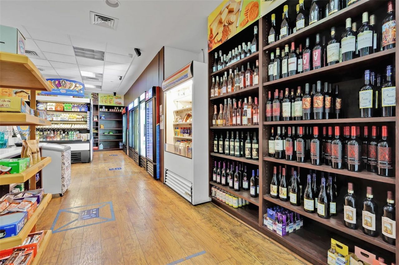 1200 West Ave , Unit 308, Miami Beach, FL 33139 Photo