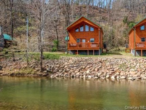 5744 STATE ROUTE 42 , Fallsburg, NY 12733