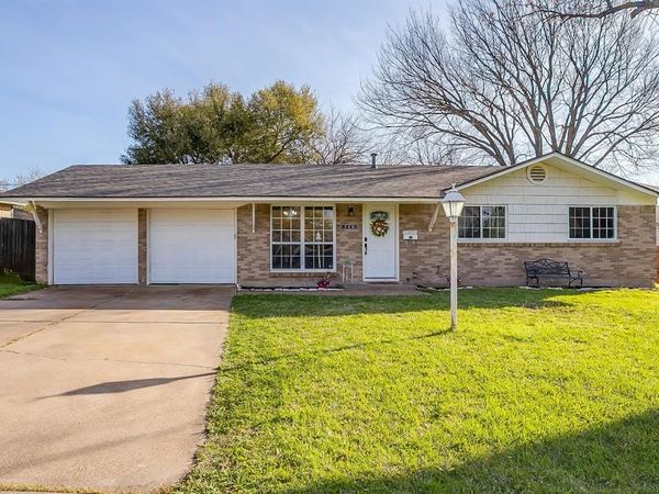 540 Mound Street, Burleson, TX 76028