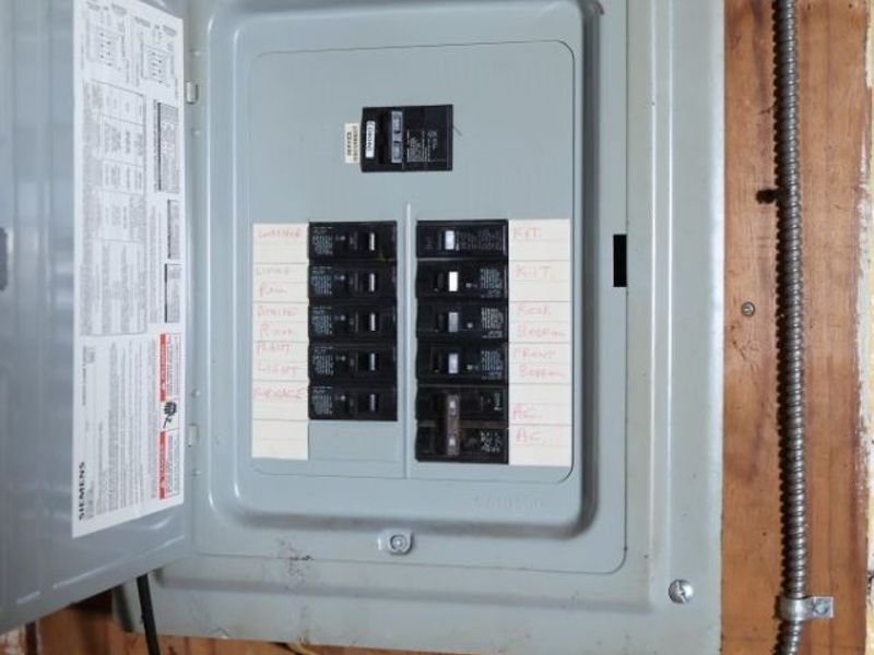 282 Sobul Avenue, Akron, OH 44305 Photo 2