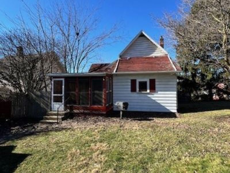 1636 Gibbs Avenue NE, Canton, OH 44705 Photo 2