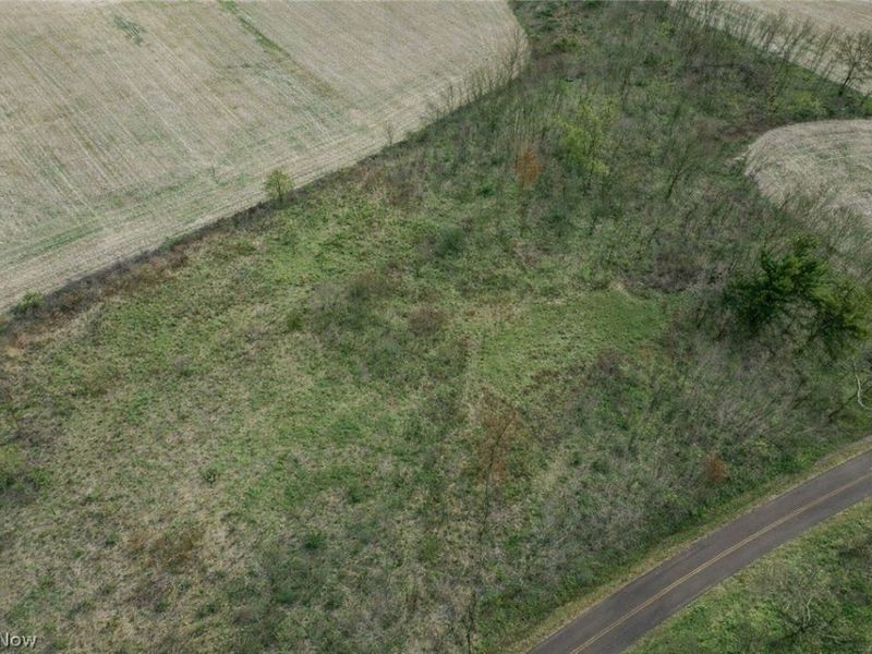 000 Lexington Road Road, Alliance, OH 44601 Photo 2