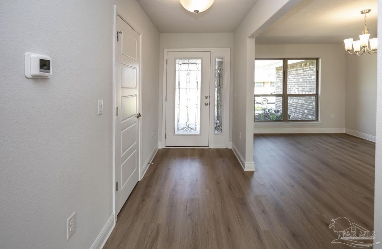 5363 Hidden Pines Cir, Milton, FL 32583 Main Photo