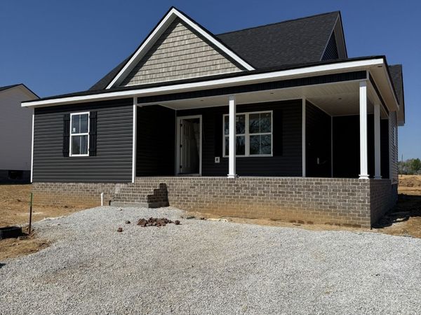 955 Wilkie St N, Mc Ewen, TN 37101