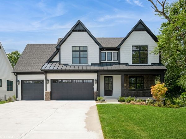 Willowbrook, IL 60527