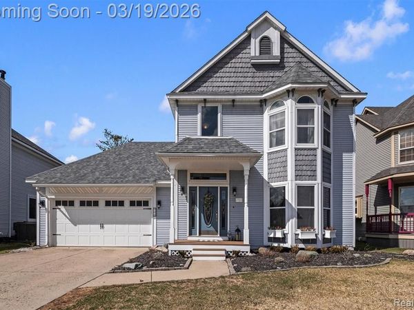 751 Woodleigh Way, Oxford Vlg, MI 48371